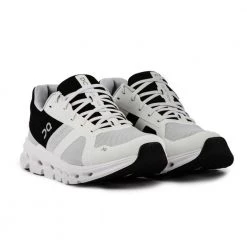 On Running Sneakers White -Tilbud miinto Butikk unnamed file 1053