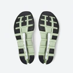 On Running Boots Green