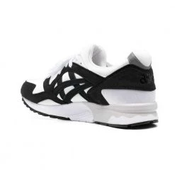 Comme Des Garçons Sneakers White -Tilbud miinto Butikk unnamed file 1591