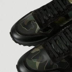 Valentino Garavani Rockrunner Camouflage Sneakers Green -Tilbud miinto Butikk unnamed file 2512