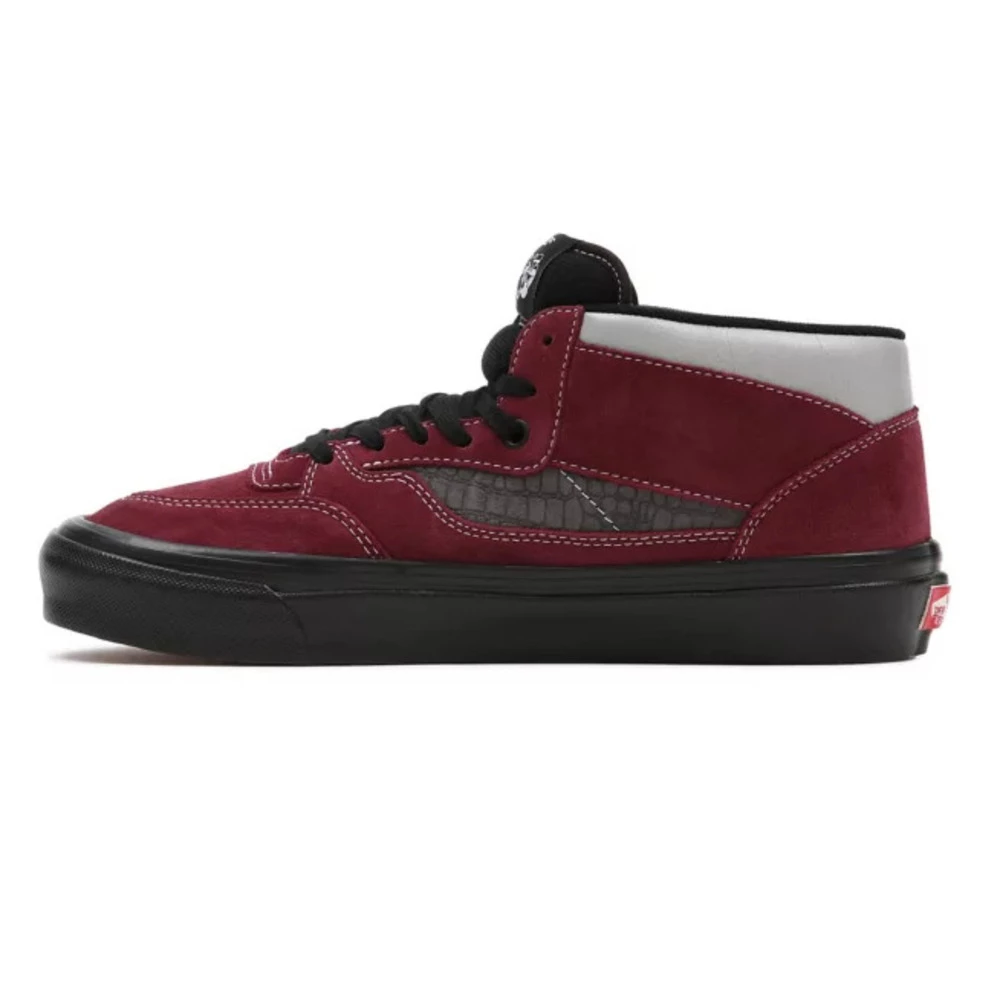 Vans UA Half Cab 33 DX Black Brick-40 Red 1 Vans UA Half Cab 33 DX Black Brick-40 Red